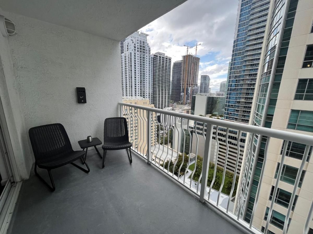 Studios In Brickell With Pool, Gym, Free Parking And Game Room 마이애미 외부 사진