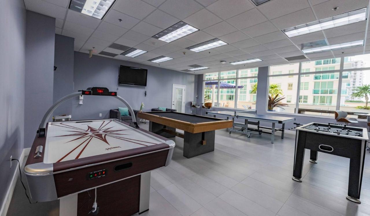 Studios In Brickell With Pool, Gym, Free Parking And Game Room 마이애미 외부 사진