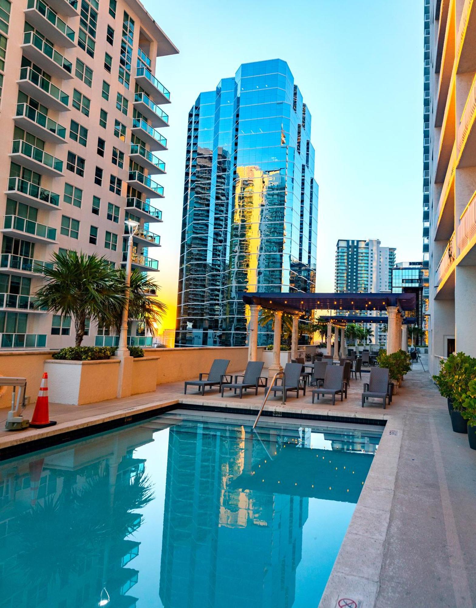 Studios In Brickell With Pool, Gym, Free Parking And Game Room 마이애미 외부 사진