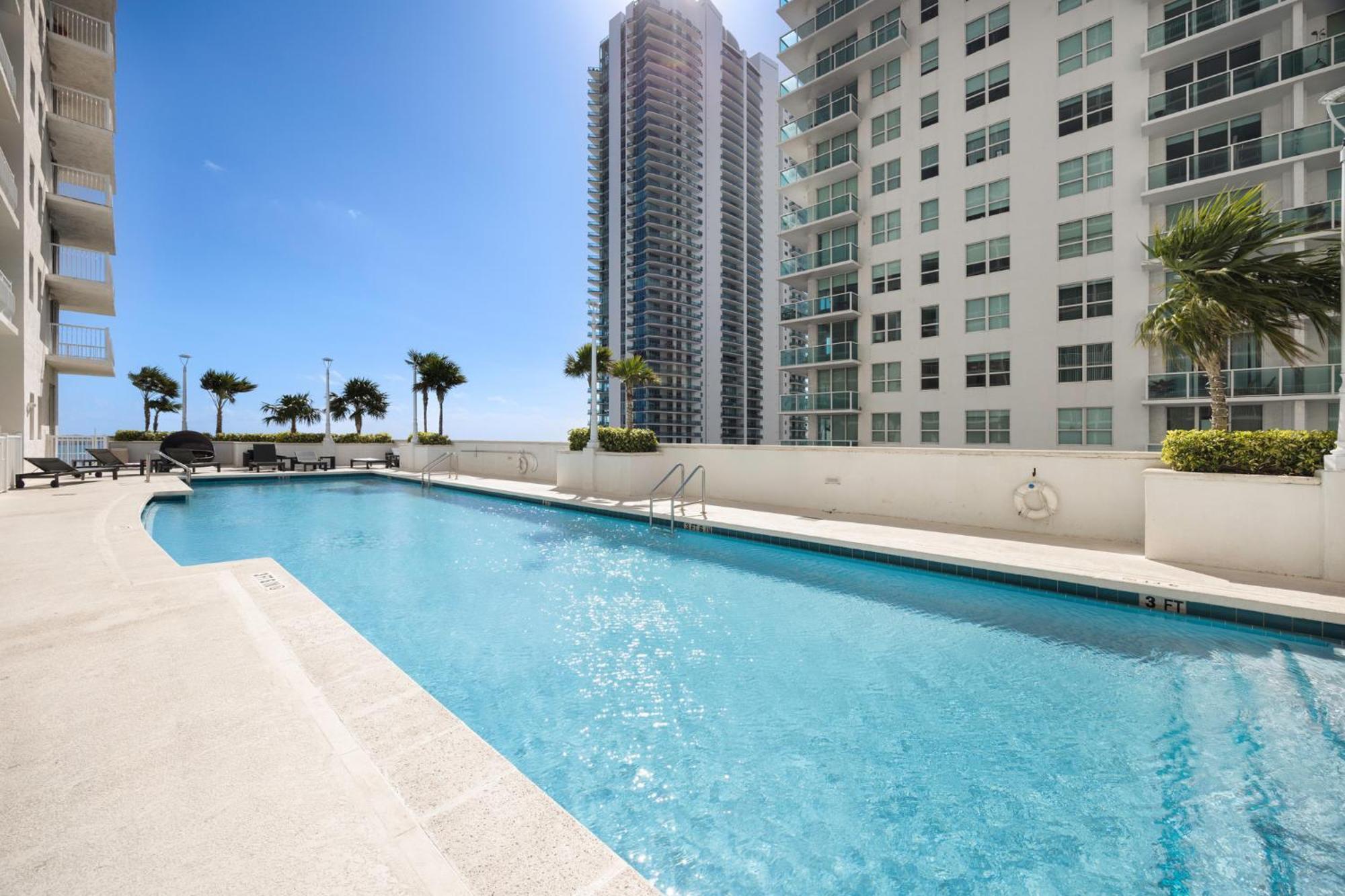 Studios In Brickell With Pool, Gym, Free Parking And Game Room 마이애미 외부 사진