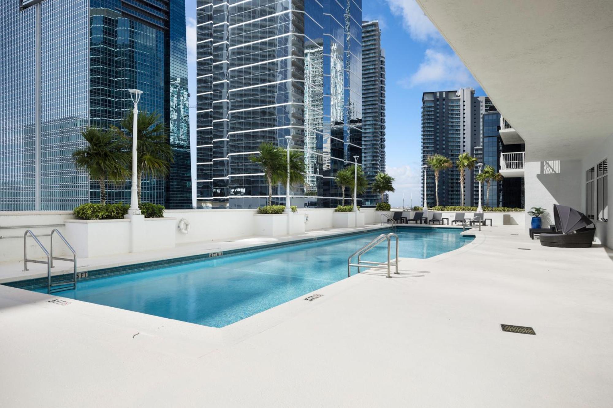 Studios In Brickell With Pool, Gym, Free Parking And Game Room 마이애미 외부 사진